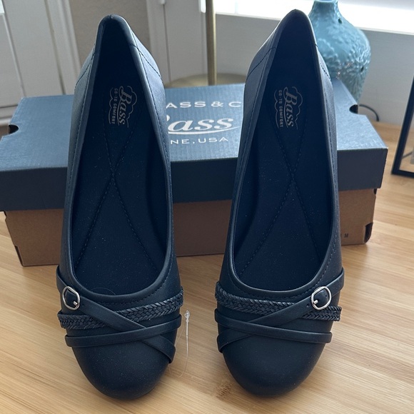 Bass Women's Black Loafers with Braided Detail - Picture 1 of 4